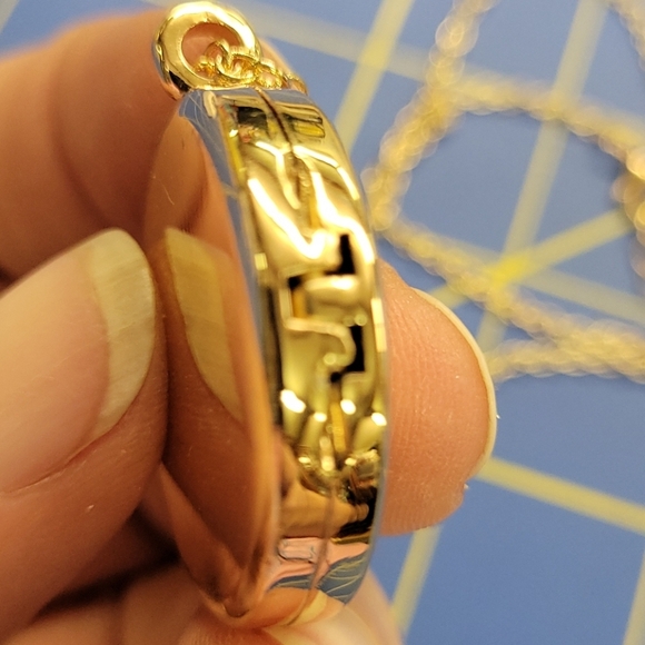 22" + 2" Gold Tone Chain Diffuser Necklace - Picture 5 of 7